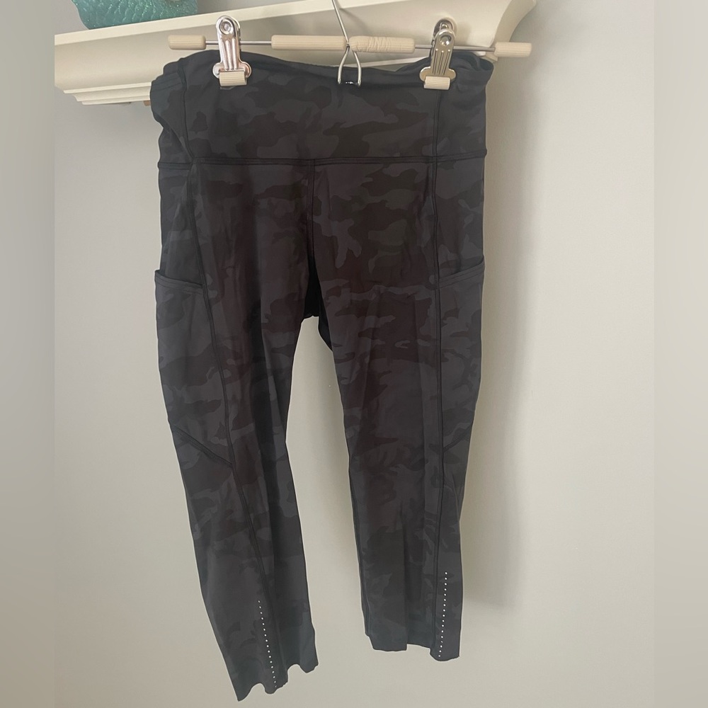 Lululemon cropped camo leggings